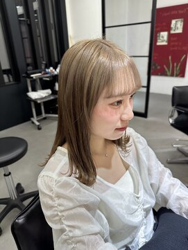 サニーズ(SUNNY'S by CONKS) 柔らかな抜け感ミルクティー×外はねボブ