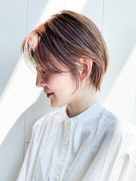 シオン(shion) ショートくびれヘア顔周りレイヤー韓国ヘア_ba325962
