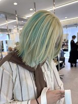 ハイトーン切りっぱなしショートボブミルクティーピンクベージュ