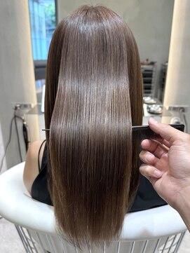 ソワネ 表参道(soigne) 表参道酸性ストレートパーマ艶髪セミロングレイヤーベージュ40代