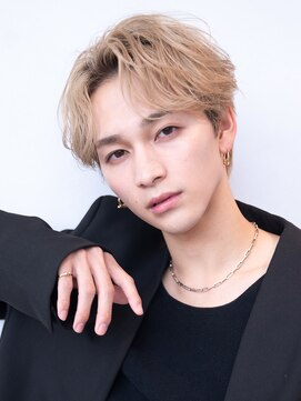 ユウ 渋谷(U) フェザーパーマ/ハイトーンセンターパート