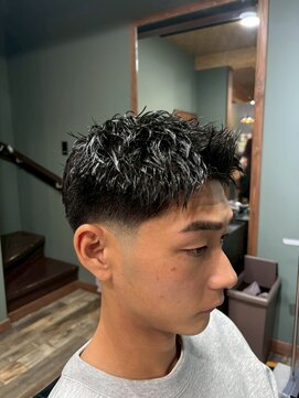 スタンドバーバー 柏(STAND BARBER) MEN’S HAIR/サーフカール/刈り上げセンターパート/柏