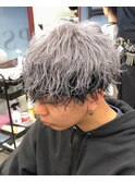 ホワイトシルバーグレーツートン無造作マッシュ