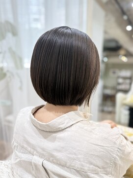 ウミネコ美容室 センター北hanare店(Umineko美容室) くせを活かして収まる艶ボブ