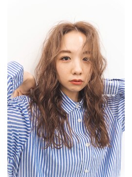 シカ(sica) とろみベージュブリーチカラー。