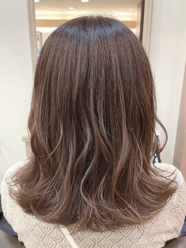 アルターリール(aL ter Rire) ピンクベージュ/中村郁未