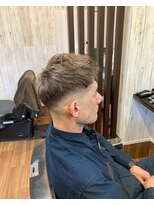 ライズヘアー(RISE HAIR)&nbsp;スキンフェード＋ハイライト