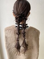 オウルヘアー(Owl hair)&nbsp;ツインアレンジ/ツインテール/編みおろし/個性派アレンジ