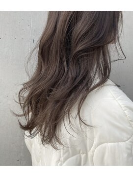 キー(kii) 柔らか透明感ベージュ