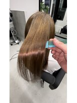 エン 久安(en.)&nbsp;広がり、パヤパヤ毛がおさまる理想の髪へ。ブリーチ毛でも対応！