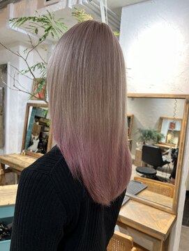 ロア インターナショナル 新宿店(LoA International) 【LoA】ホワイトベージュ裾カラーグラデーションピンク