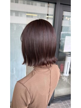 ジェリカ(Jlica) ピンクブラウン×切りっぱなし外はねボブ