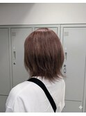 ピンクベージュ×レイヤーボブ