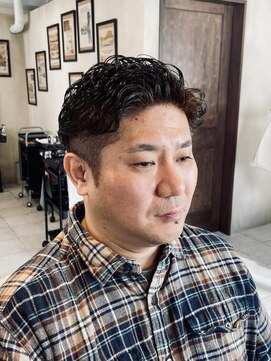 グレイスフルバーバーロンドン 大宮店(Graceful Barber London) 【40代 男性】ツーブロックパーマカラー