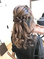 ロカット サロン(Roquat Salon)&nbsp;あみこみハーフアップアレンジ【ヘアアレンジ　立川/立川南口】