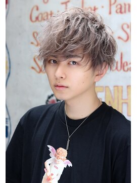 ネイビー(NAVY) ブリーチカラー 透明感 シルバーグレージュ ラフくしゃマッシュ