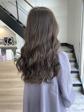 アッシュブランシェ(h Blanche) ナチュラルグレージュ