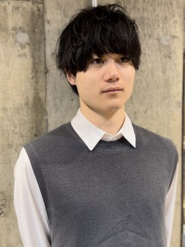 キュー(Cue_) ナチュラル束感ツーブロックマッシュ表参道