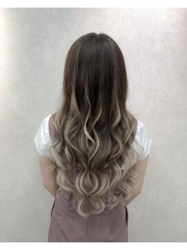 レヴェリー(REVERIE) #岡山#倉敷#エクステ#プルエクステ#グラデーション