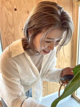 ライト(LIGHT) シアベージュ