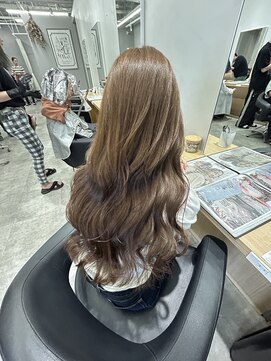 アヴァンス 京橋店(AVANCE) 透明感のあるグレージュ