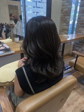 ヴィサージュクルー(VISAGE crew) ロングヘア