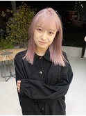 ピンクベージュ