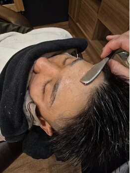 レベンディス(LEVENDIS)の写真/【向洋/メンズサロン】ひげ・眉のお手入れはプロにお任せ！お洒落×清潔感でワンランク上のデキる男に。