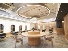 技術、空間、ホスピタリティ、すべてが揃った銀座の街にふさわしい上質サロン。[銀座/東銀座]