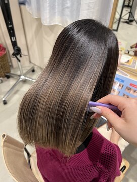 ファムバイアヴァンス(Femme by AVANCE.) デジタルパーマホワイトグレージュ髪質改善TR×ロング5/31