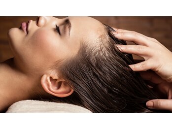ヘアー メゾン ブレッシング(hair maison blessing)の写真/極上のスパ体験で、頑張るあなたにご褒美を！心と髪に潤い満ちる特別な時間◎
