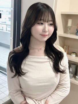 イロウ 天神大名店(IROW) ダークグレージュ シースルーバング 韓国風ヘア ロングヘア