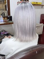 ブレイズヘアー(BLAZEhair)&nbsp;【王道ハイトーン】ホワイトシルバー×ブリーチ３回