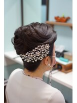 スティーロ(STEELO)&nbsp;大きめヘアアクセサリー×アップスタイル