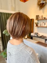 トイズファクトリー(Toys Factory)&nbsp;ショートボブ×ハイトーンベージュ