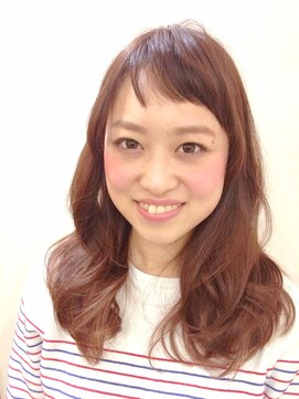 ブローチ(Brooch) 可愛いリラックスパーマスタイル
