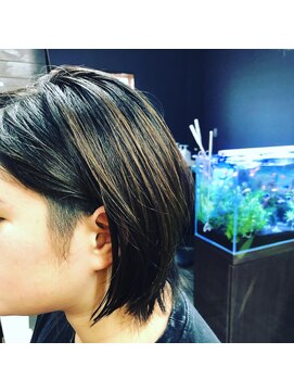 パイン(Pine) ショートボブ