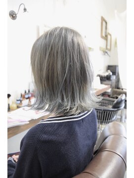 ヘアサロン テラス(Hair salon TERRACE.) ★シルバーブルーグレーグラデーション★