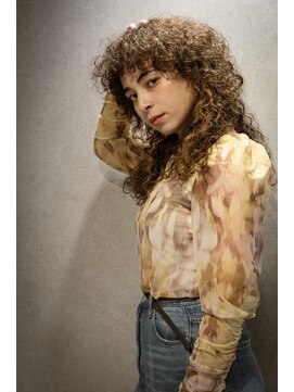 バイブス バイ ケンジ(vibes by KENJE) くせ毛　レイヤーカット