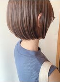 大人かわいい丸み前下がりショートボブ