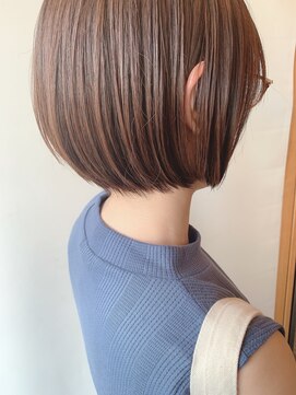 ステア ケース(stair case) 大人かわいい丸み前下がりショートボブ