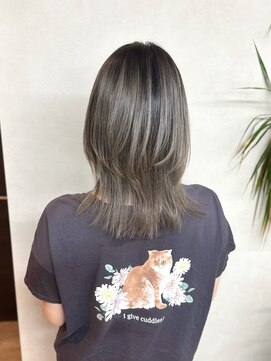 ヴィフ 大船(VIF) バレイヤージュケアブリーチダブルカラーウルフカットミニウルフ