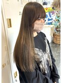 オリーブベージュ×顔まわりカット
