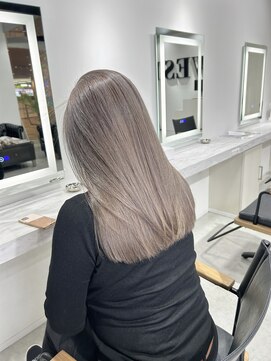 ウェスト(WEST) 白髪ぼかしホワイトグレージュ