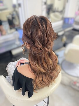 ベルグロー(BELLEGROW) ハーフアップ/ふわふわ/お呼ばれヘア