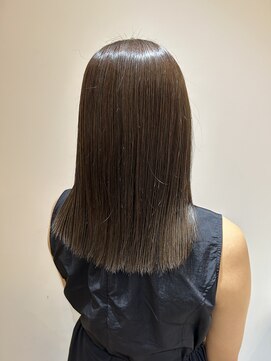 シアン(CyAN) グレージュ