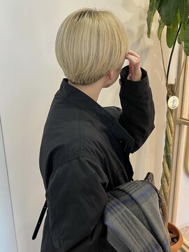 エレノア 梅田店(Eleanor) high tone short