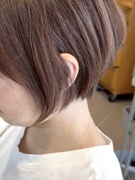 コエバイロゼオ(coe by Roseo) 襟足スッキリ◎清潔感ある丸みショートボブ