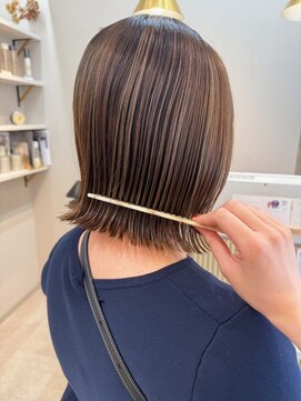 ポジ(poji) ニュアンスパーマ　髪質改善カラー　顔まわり　レイヤー　艶髪