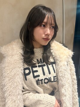 ロット(lot) 【kanau】甘めくびれレイヤー